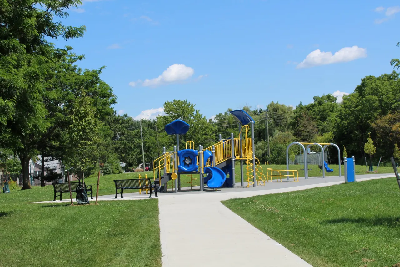 Ground-level view of Valleyview Park